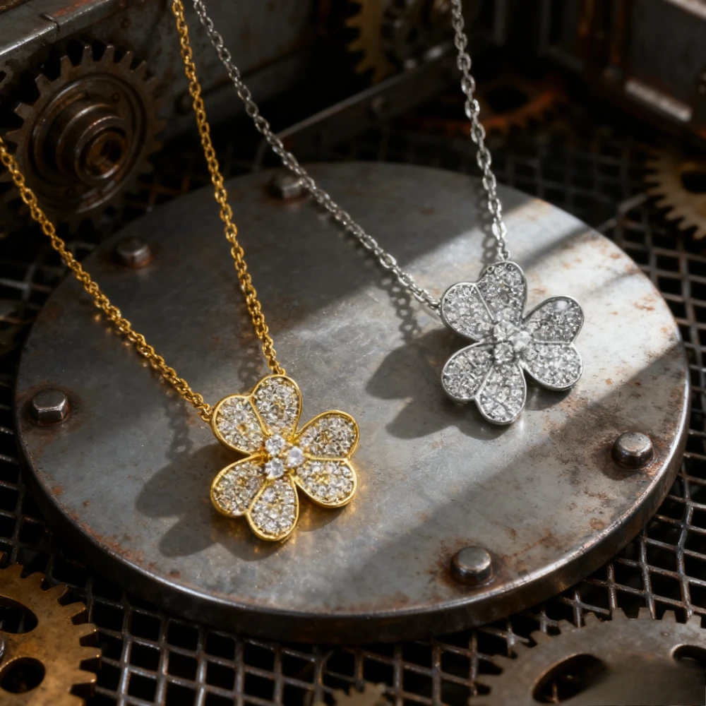 

Premium Jewelry 2025 Latest Fashionable Titanium Steel Women's Necklace - Fade-Resistant, Adorned with Dazzling Flowers