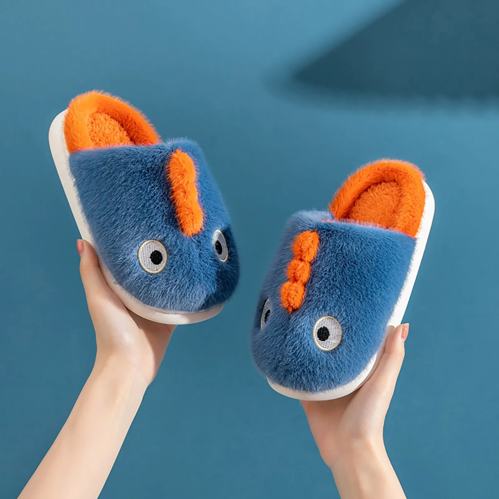 2024 Winter New Home Slipper for Children's Fleece Warm Comfortable Home Shoes Cute Cartoon Dinosaur Boys and Girls Slipper