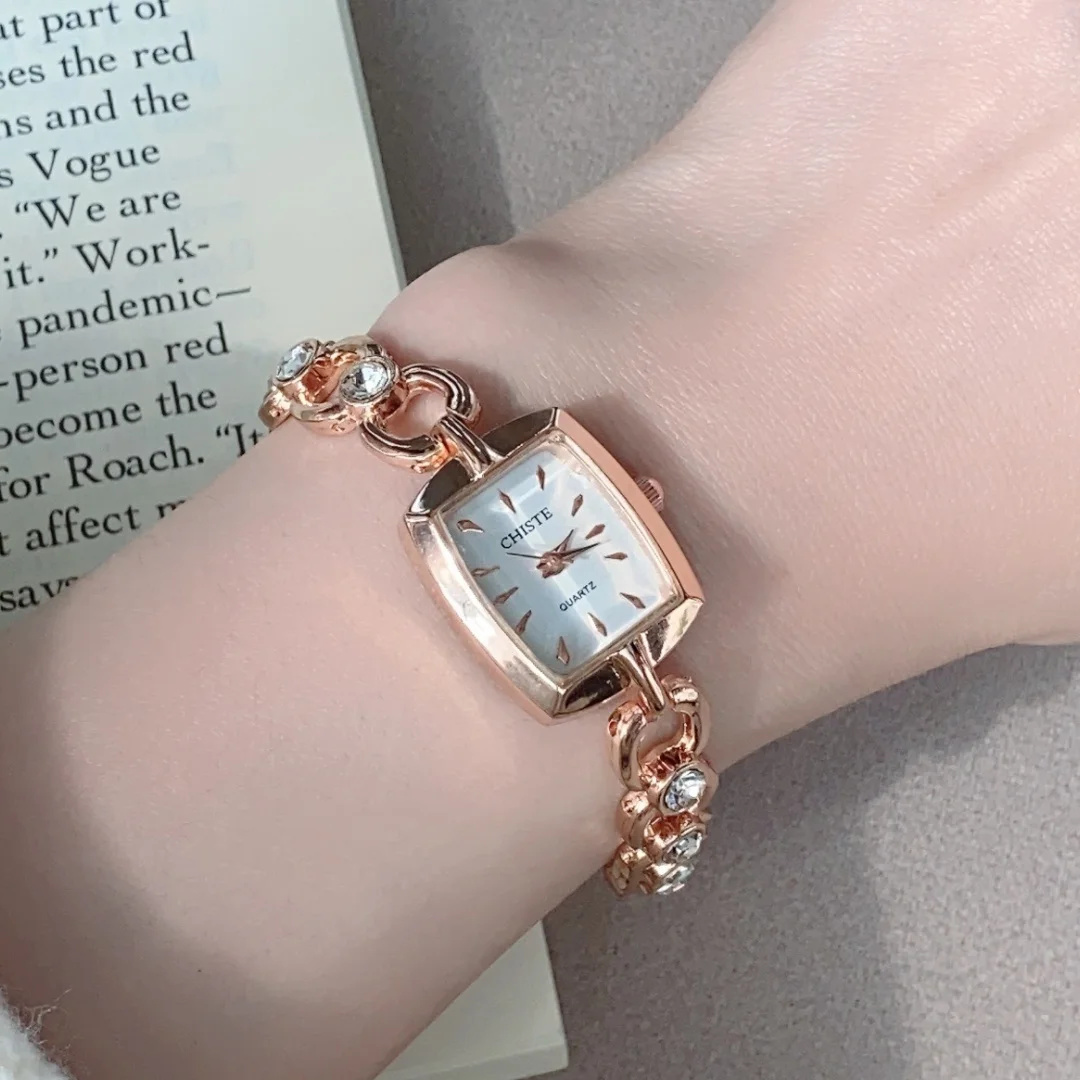 Women's Watch Hollow Ultra Thin Alloy Band Bracelet Square Small Dial Quartz Watch Elegant Girl Gold Watch Relogio Feminina