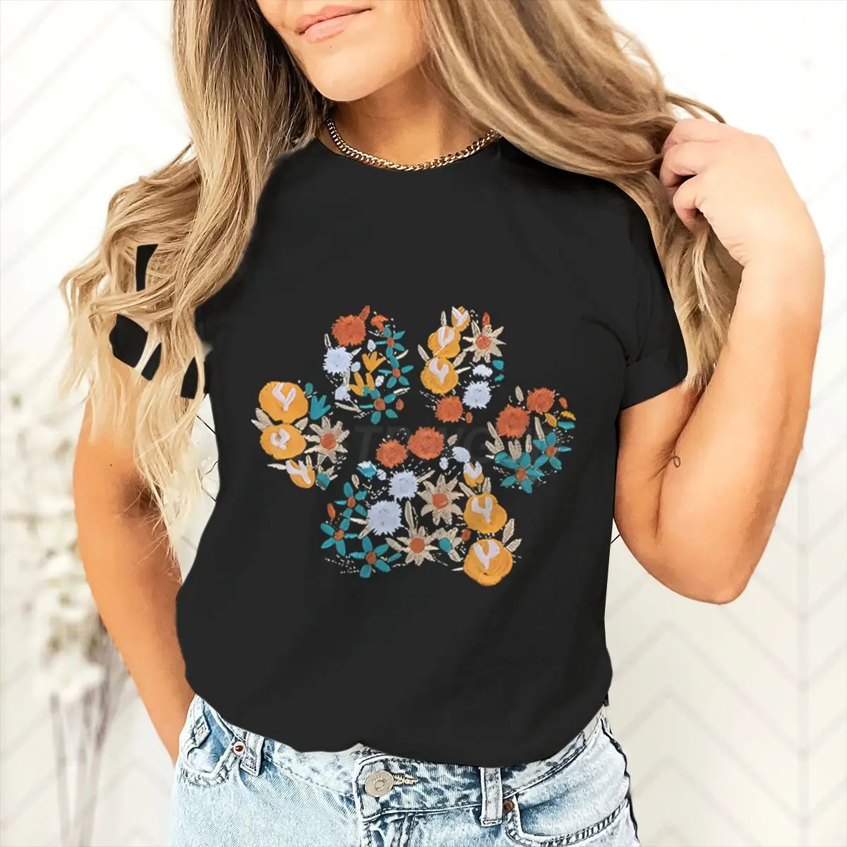 

Vintage Animal Paw Print Women T Shirt Bohemia Style Wild Flower Cat & Dog Paw Pattern Streetwear Short Sleeve Girl T-shirts