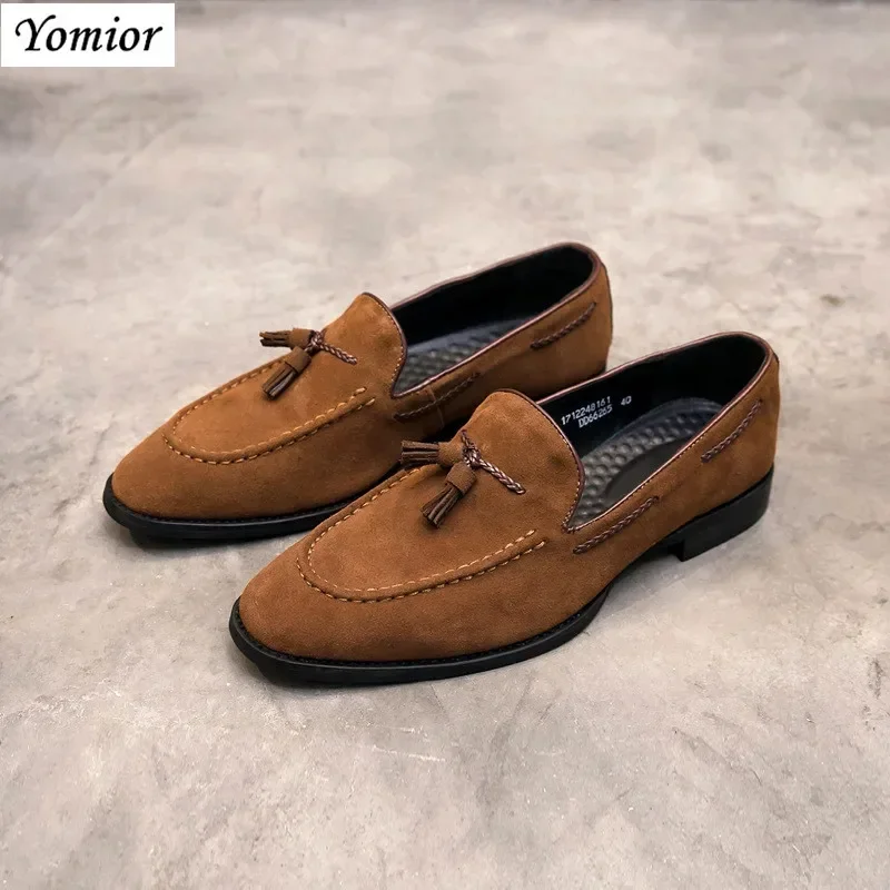 

Cow Suede Fashion Casual Leather Shoes British Men Dress Oxfords Wedding Formal Loafers Breathable Tassel Designer Slip-On Wedge