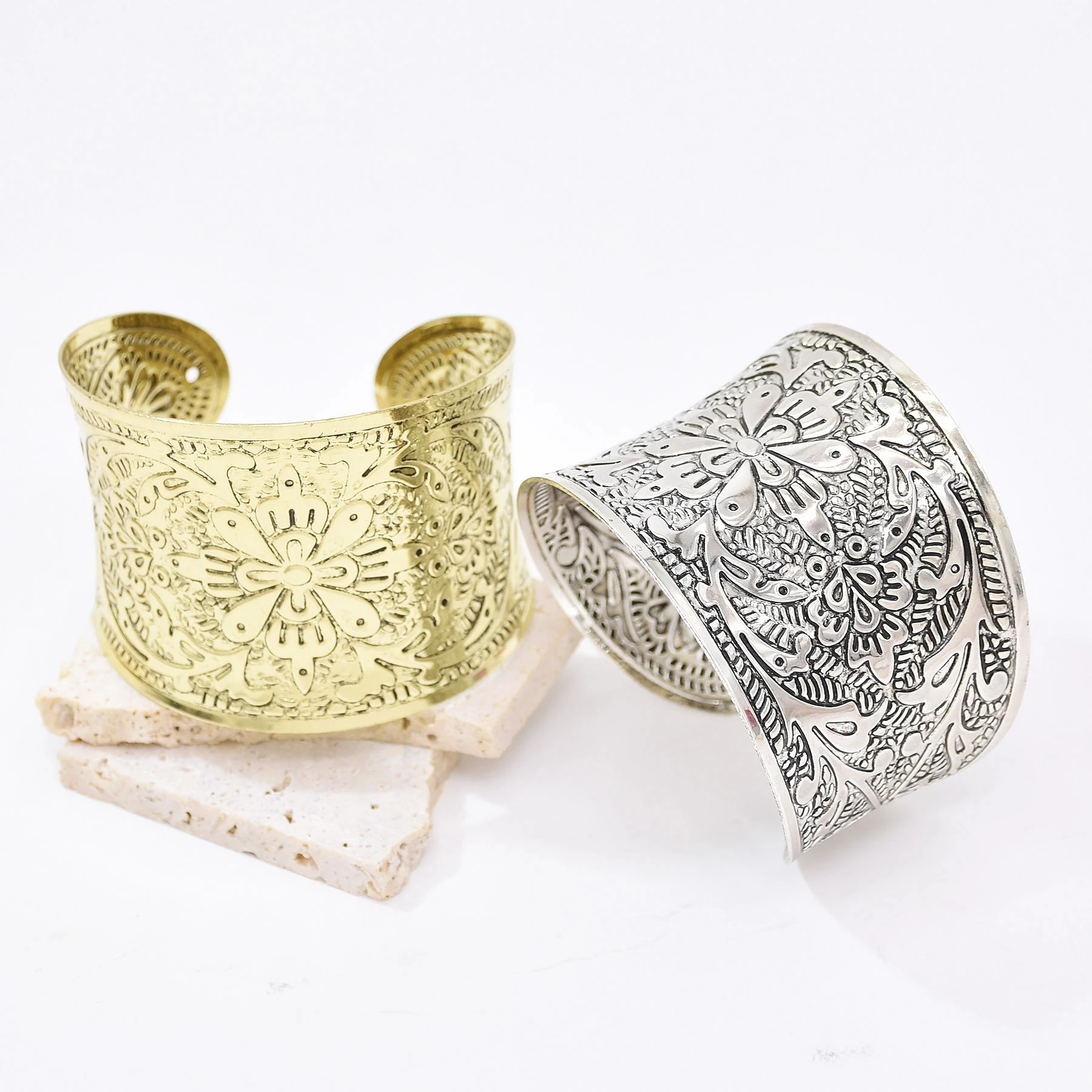 Vintage Gypsy Gold Silver Color Open Metal Arm Bracelet Bohemian Carving Flower Cuff Bracelets Bangle Punk Statement Jewelry