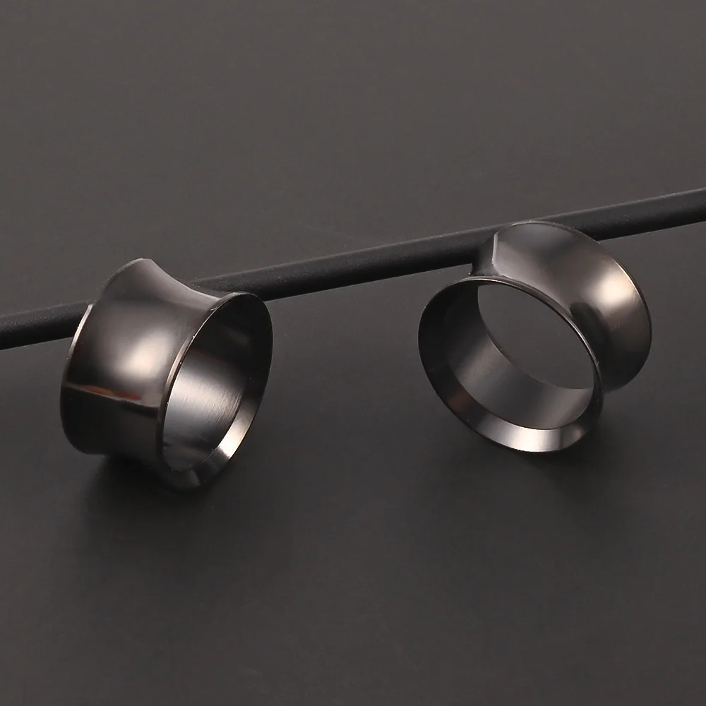 Vankula 2PCS 316L Stainless Steel Ear Plugs tunnels Gauges Plug Ear Expander Fashion Flesh Piercing Body Jewelry For Man Woman