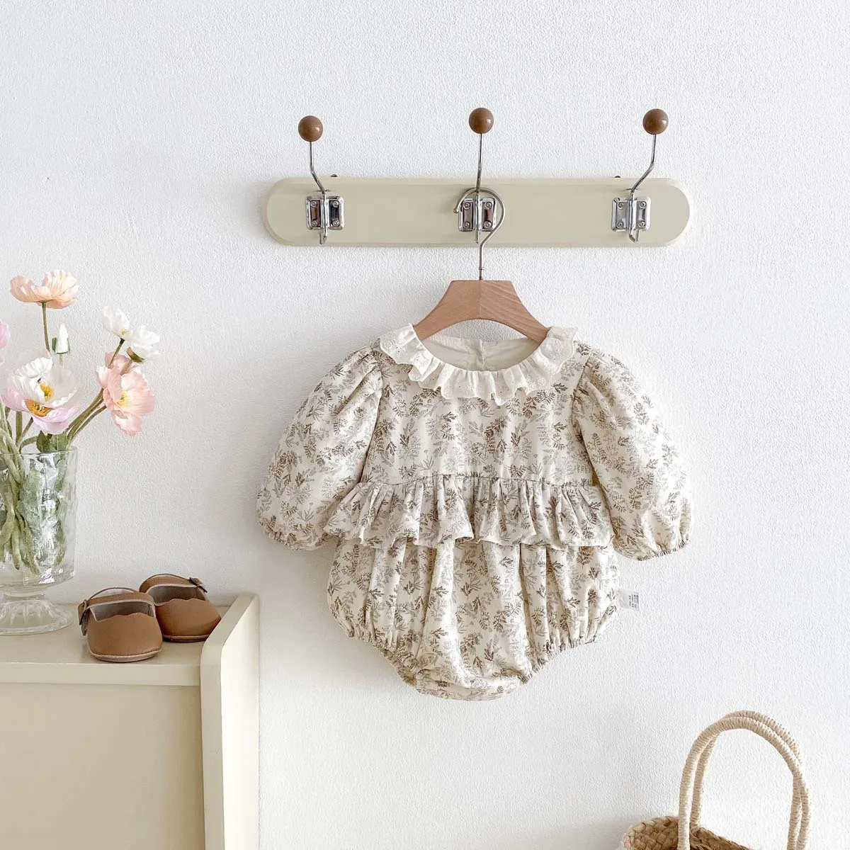 طفل الأزهار السروال القصير الربيع والخريف طويلة الأكمام الحلو خمر عارضة الدانتيل عبق السروال القصير ملابس الاطفال