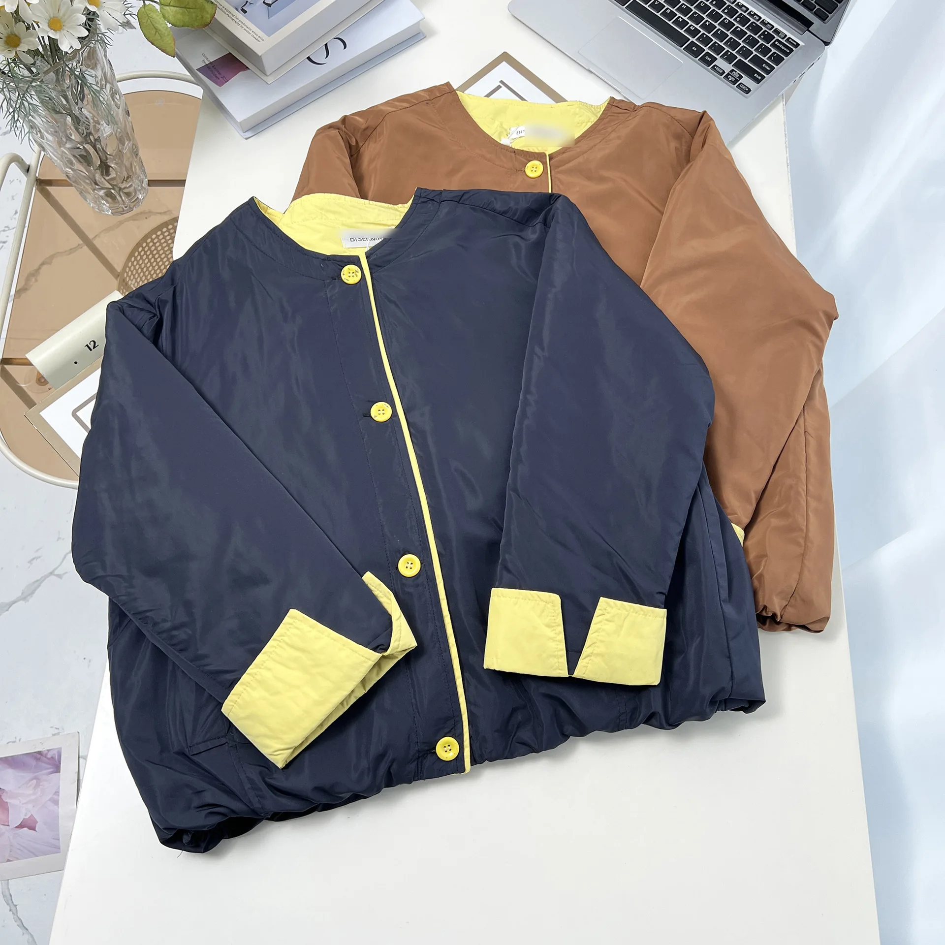 XXXXL موضة حجم كبير المرأة سترات شتاء جديد نمط بسيط اللون حجب الأصفاد ياقة وسادة مبطنة معطف دافئ 1748 #3