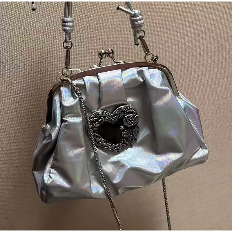 

Retro Pleated Clip Bag Fashion Heart Pattern Niche Laser Shell Bag Metal Chain Shoulder Bag Elegant Versatile Women's Handbag