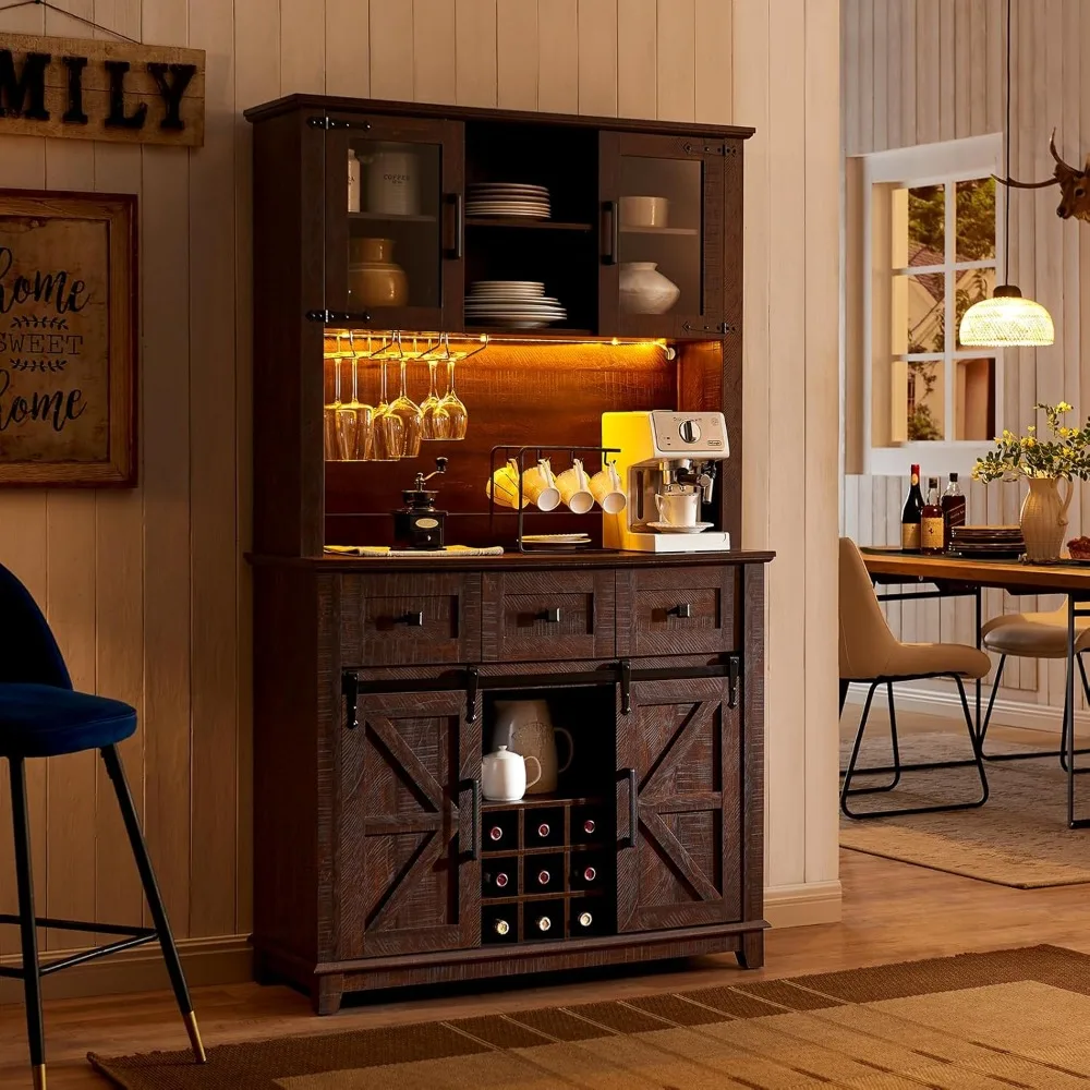 Armoire de bar avec porte coulissante de grange, buffet de cuisine de ferme de 72 pouces, table de rangement pour buffet, supports en verre de vin, 3 tiroirs, lumières LED