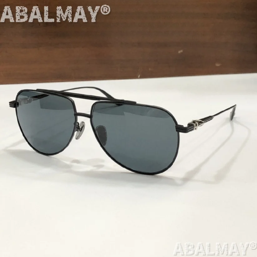 نظارات شمسية عالية الجودة للرجال والنساء 8171 مقاس 61-12-150 نظارات شمسية بتصميم عصري فاخر من التيتانيوم UV400 مع صندوق