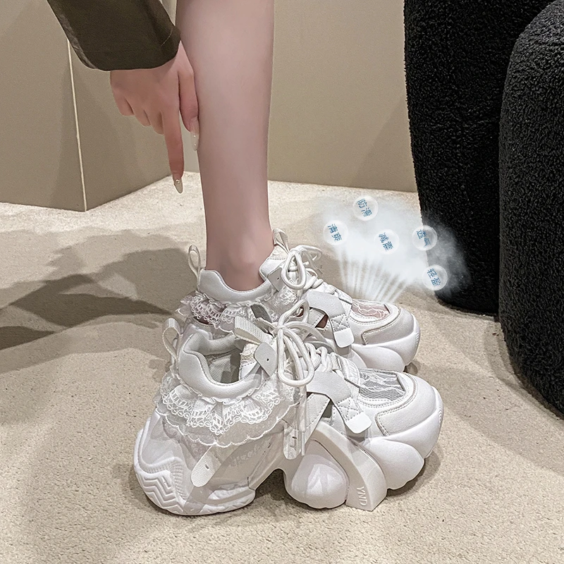 

Популярные женские кроссовки с перфорацией, супермодные, дышащие, универсальные, на толстой подошве, повседневные кеды на платформе