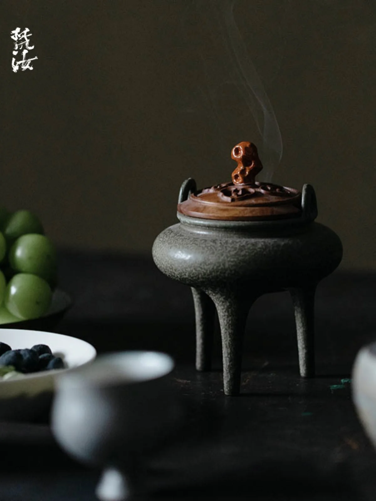 

Handmade Ceramic Incense Burner with Wooden Cover Traditional Three-legged Design Home Decorative Aromatherapy Ceremonial Piece