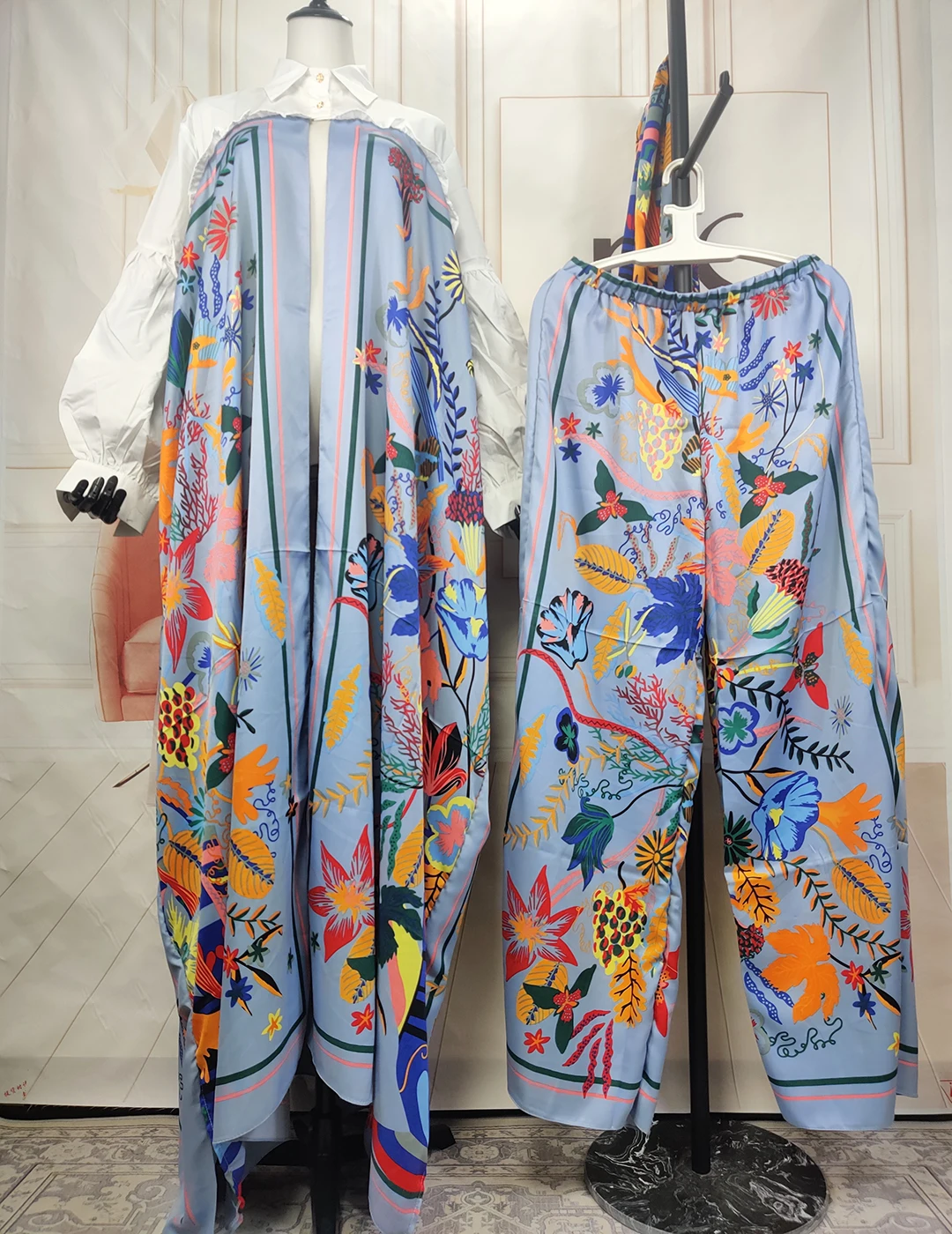 Europe Fashion Autumn 2023 Boho Printed Women Silk Printed Two Pieces Set Plus Size African Blogger Long Pants + Cardigans