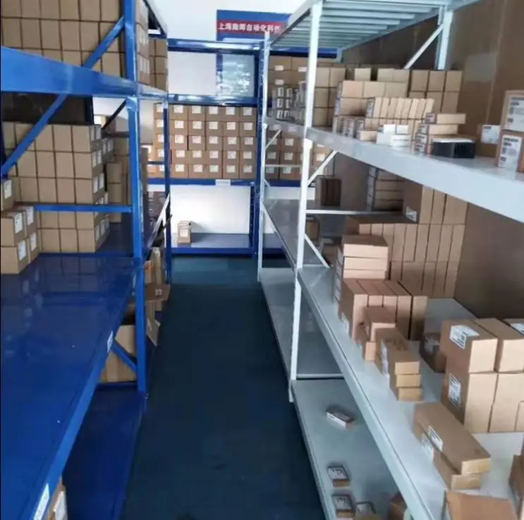 New Original In BOX  6ES7 223-1BL32-0XB0  6ES7223-1BL32-0XB0  6ES7305-1BA80-0AA0 1 Year Warranty fast shipping