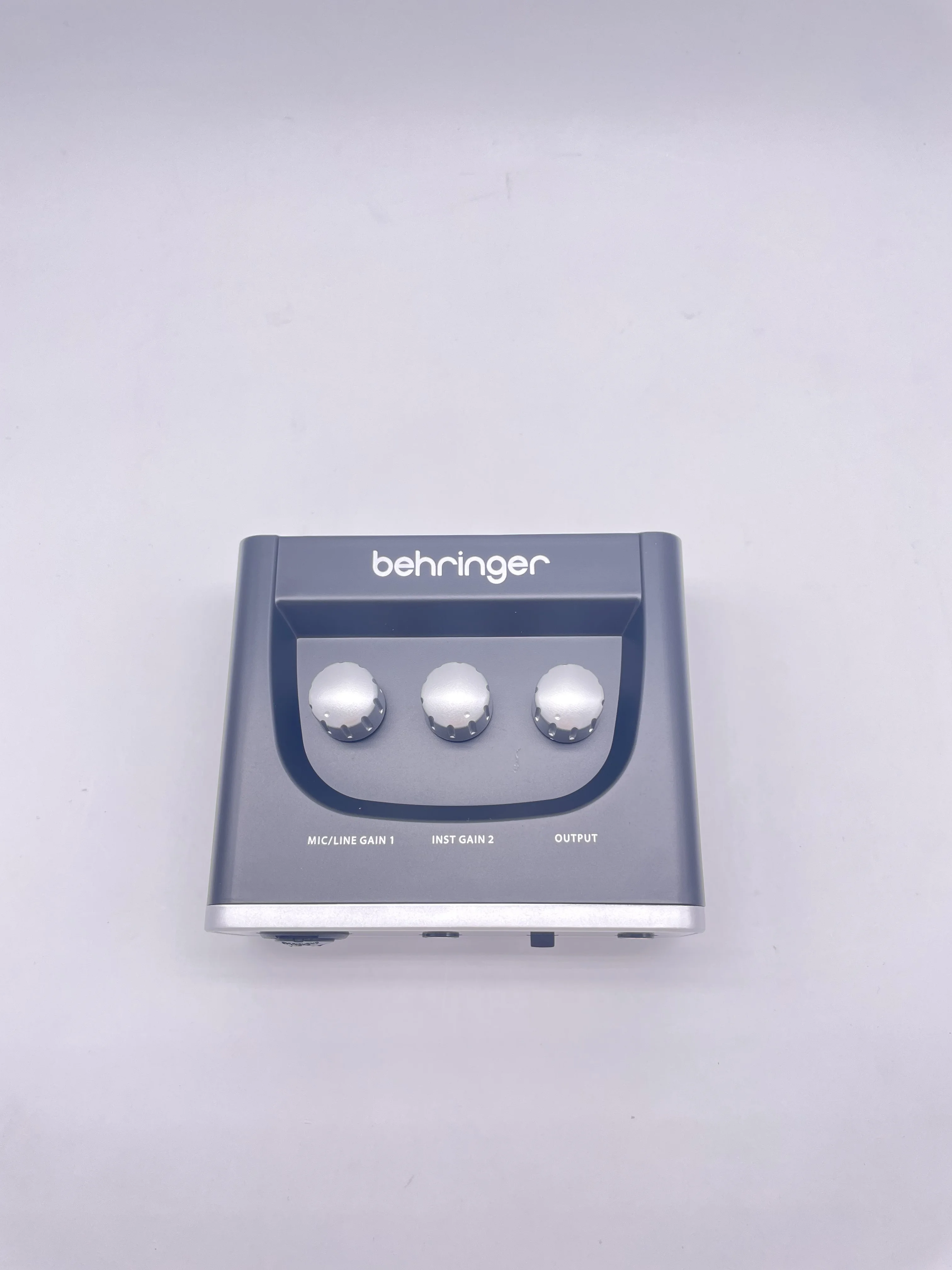 BEHRINGER UMC22/ UM2/UMC202HD Microphone Amplifier Live Recording