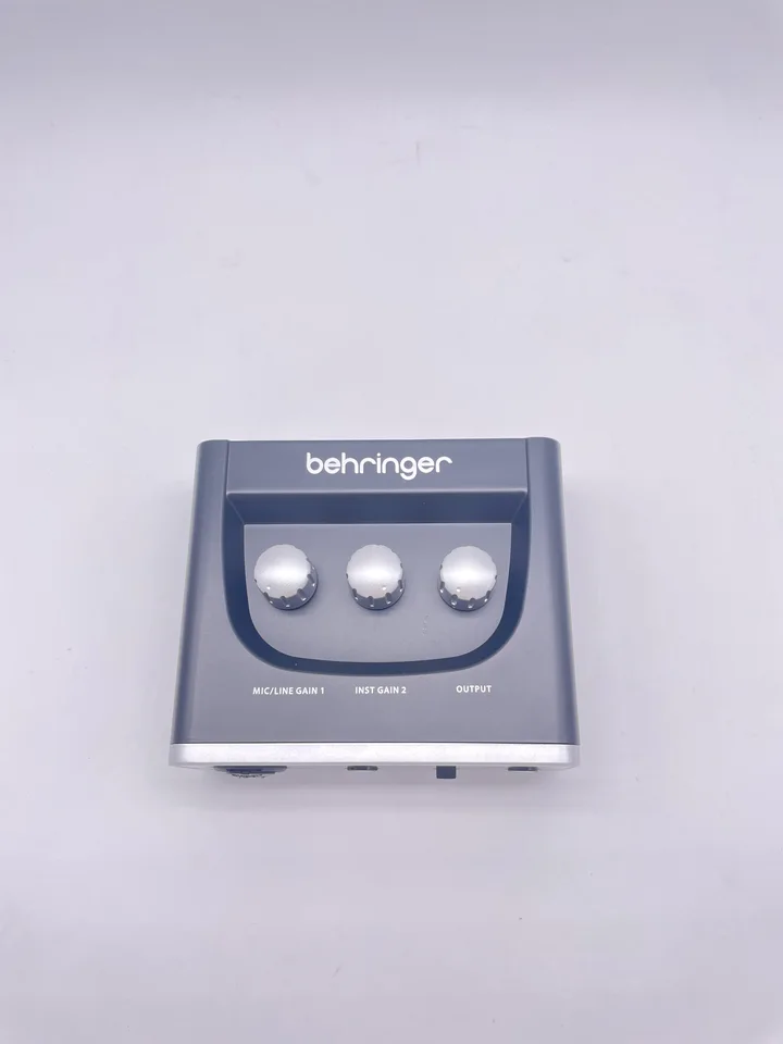 BEHRINGER UMC22/ UM2/UMC202HD Microphone Amplifier Live Recording