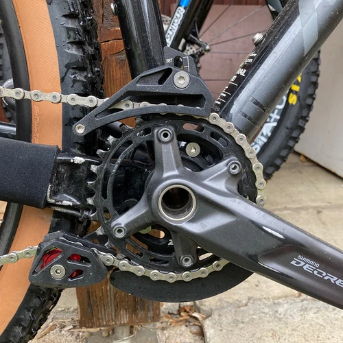 Imagen 2 del producto ZTTO DH guía de cadena MTB bicicleta de grava piñón de un solo disco guía de cadena receptor de caída montaje BB 1x sistema 32T-38T protector de marco CG04S