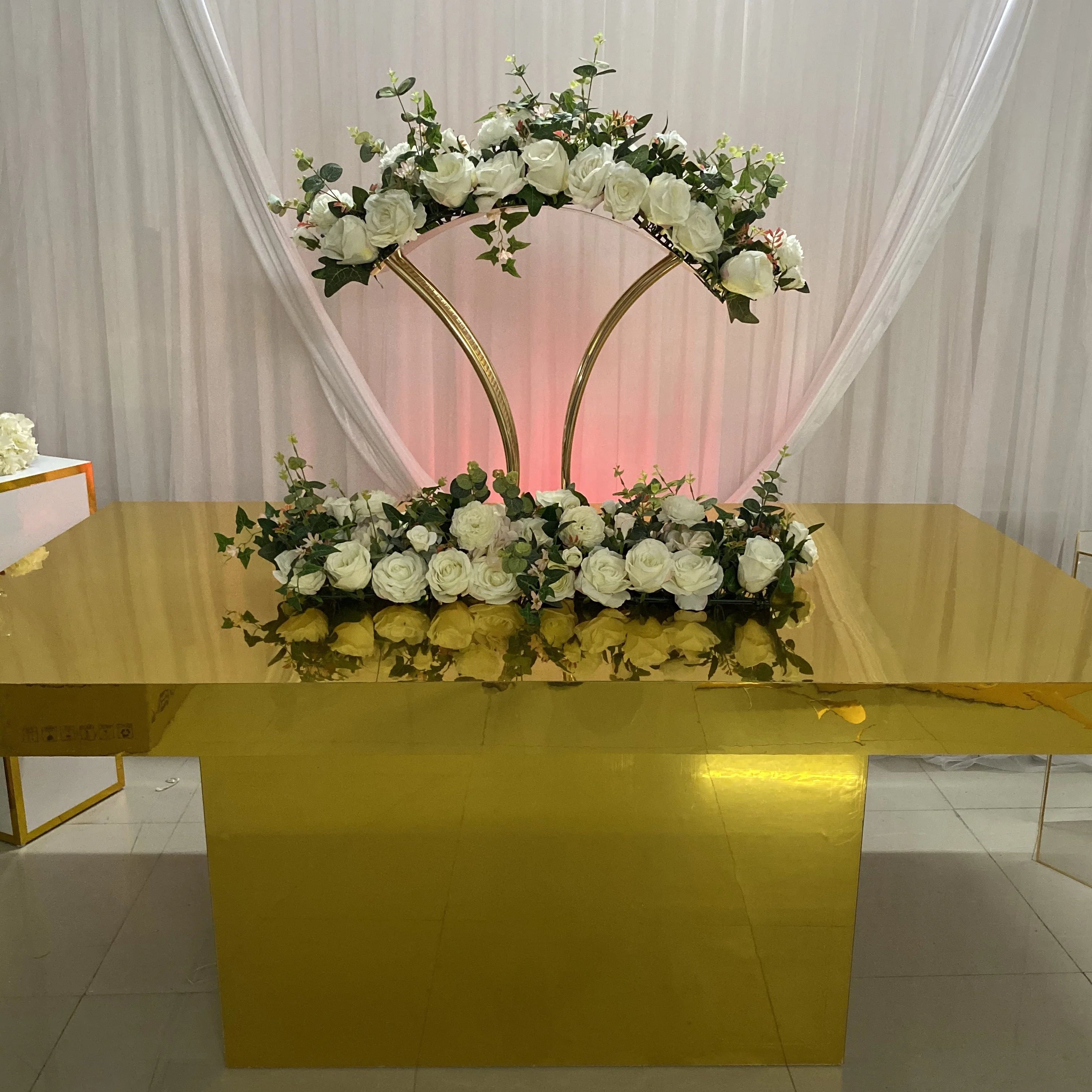 

Furniture Rectangular Modern Design Wedding Banquet Decoration Mirror Gold Acrylic Buffet Table for Event Decoration