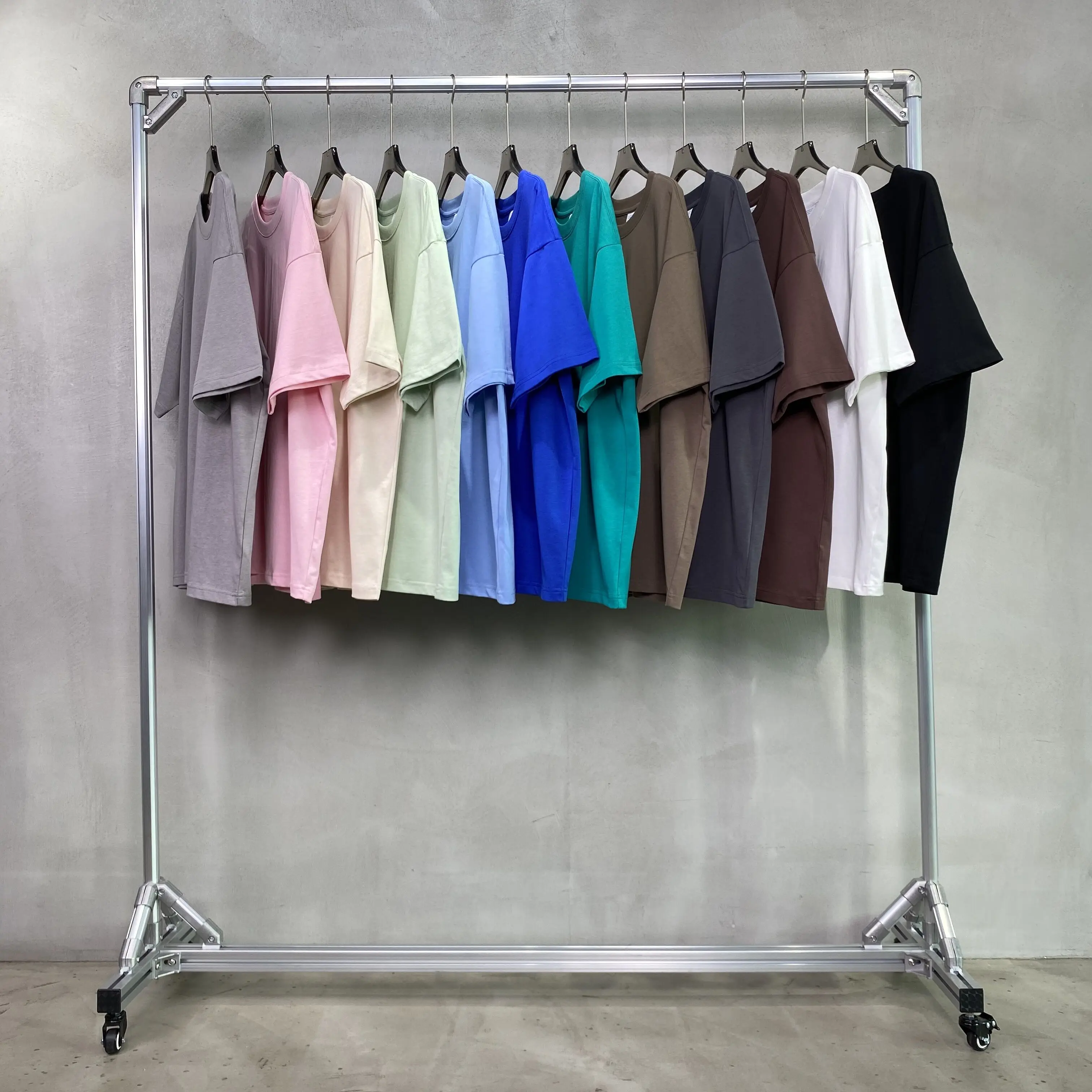 

High Quality 230GSM Thick Cotton Double Yarn Plank Blank 28 Color Oversized Streetwear Men Soild T Shirt Custom Logo