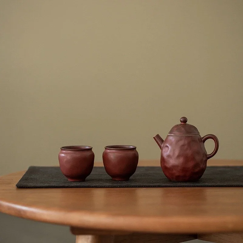 Wabi Silent Wind Teapot Retro Light Luxury Hammer Pattern Breaking Teapot KungFu TeaSet Teapot with Ball Hole Filter Tea Breaker