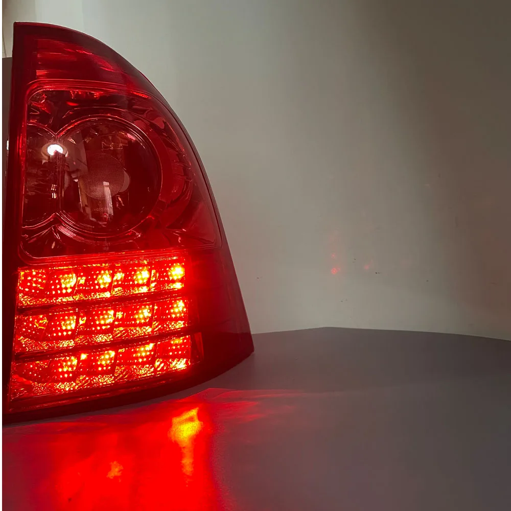 A Pair LED Rear Lights for Toyota Corolla Fielder Hatchbacks AE120 NZE124 1NZFE 2004-2006 8155113680 Tail Lamp Left and Right