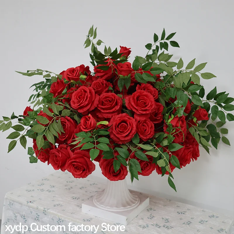 Künstliche rote Rosenblumenreihe, langer Läufer, Hochzeits-Hintergrunddekoration, Blumenarrangement, Party-Requisiten, grüne Pflanzen, Tischdekoration – Detail 4