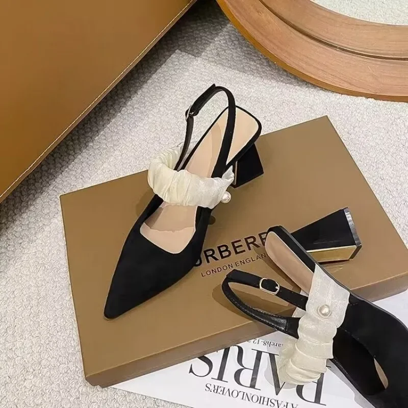 Sandały damskie Summer New Fashion Sandały damskie 2024 Pointed Pumps Women Shoes Office Dress Shoes Sexy Square Heel High Heels