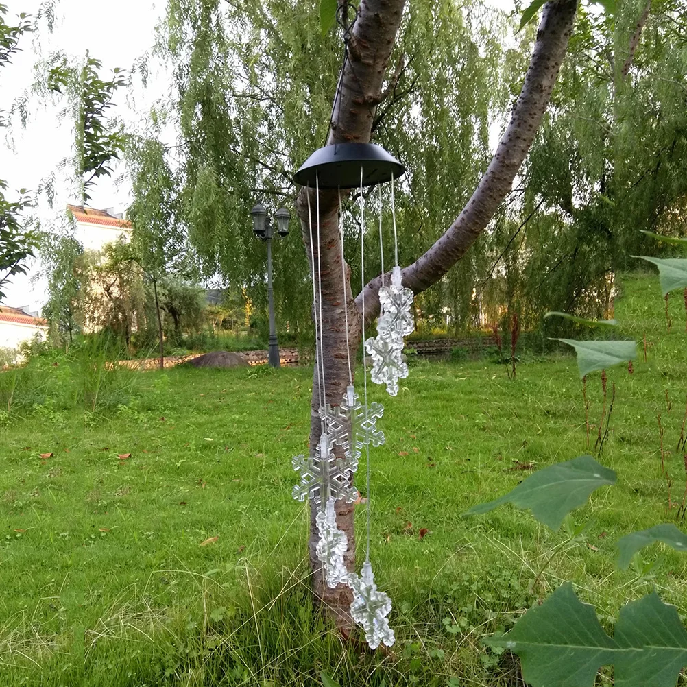 

Snowflake Pattern Wind Chime Color Changing Solar Mobile Wind Chime Light for Home Party Garden Lighting (Color As Shown)