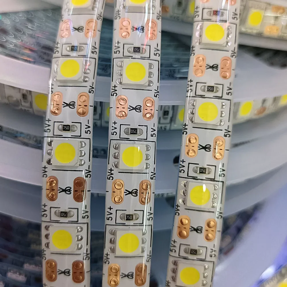 

Светодиодная лента RGB Гибкая лента Водонепроницаемая лампа 50 см 1 м 2 м 3 м 4 м 5 м с 4-контактной вилкой Белая/Черная печатная плата Украшение дома