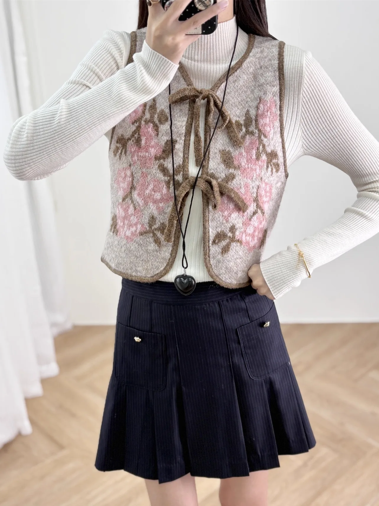 

Шерстяной жилет с цветочной вышивкой в стиле ретро, вязаный многослойный свитер с поясом для поездок на работу, круглый, нелин, обычная длина