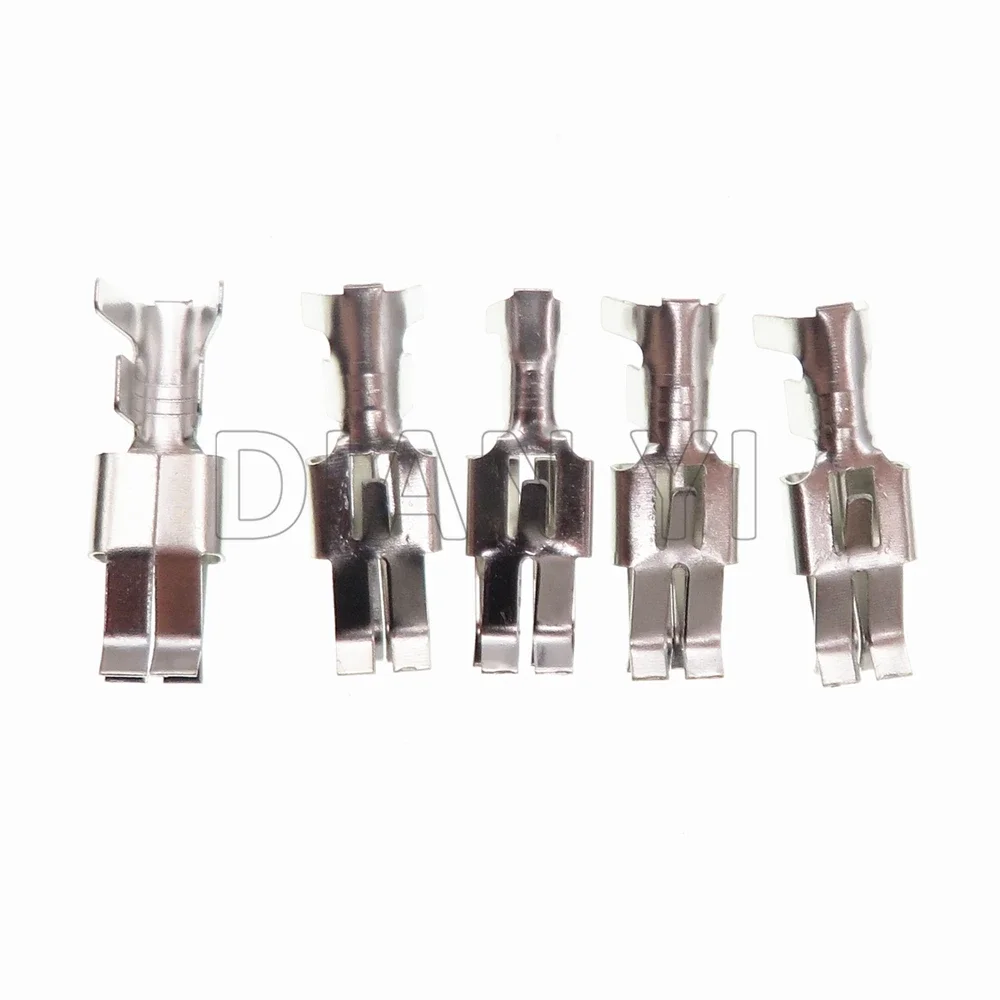 1 مجموعة 5 طريقة السيارات منظم الهواء الدافئ المقابس الكهربائية التيار المتناوب الجمعية لشركة فولكس فاجن أودي 1J0 972 755 1J 0972755   مقبس الإسكان البلاستيكي للسيارة