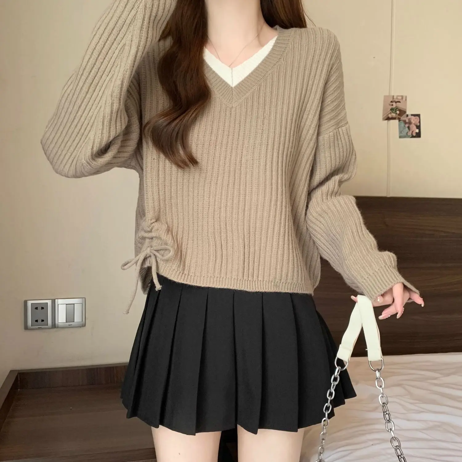 Knitted Sweater Women's 2025 New Autumn Winter Fashion Versatile Slimming V-neck Long Sleeved Two-piece Drawstring Sweater
