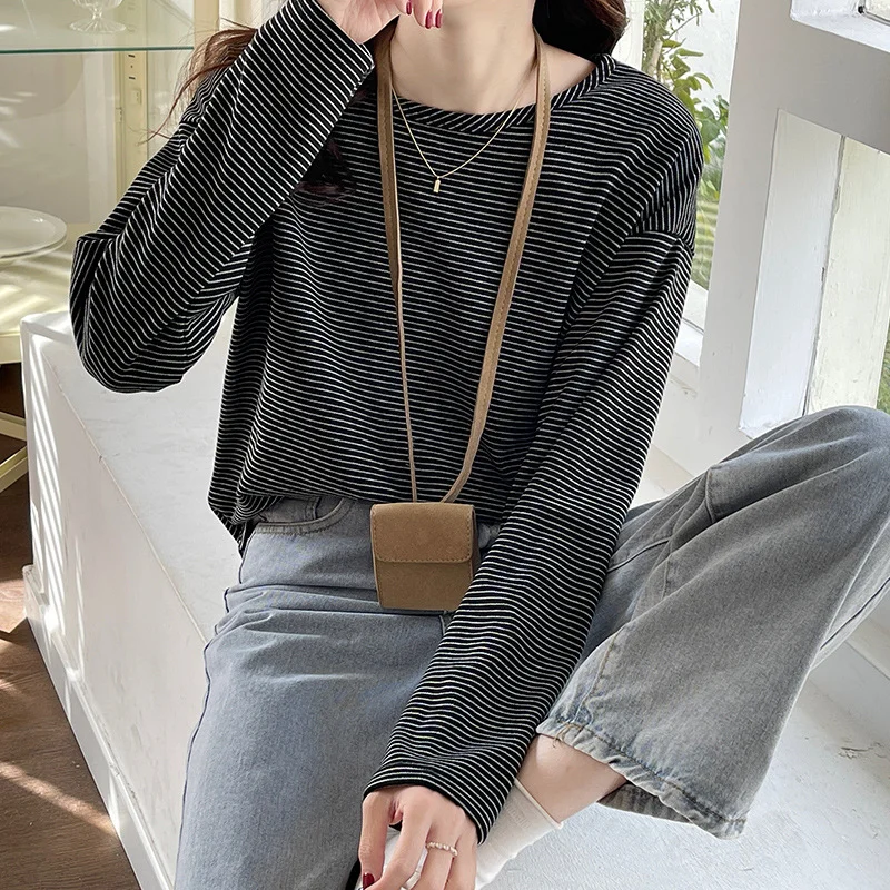 

Long Sleeve T-Shirts Womens Casual French Style Cotton Tops Ruffled Hem Square Collar Slim Fit Patchwork Lace Trim Autumn Wear