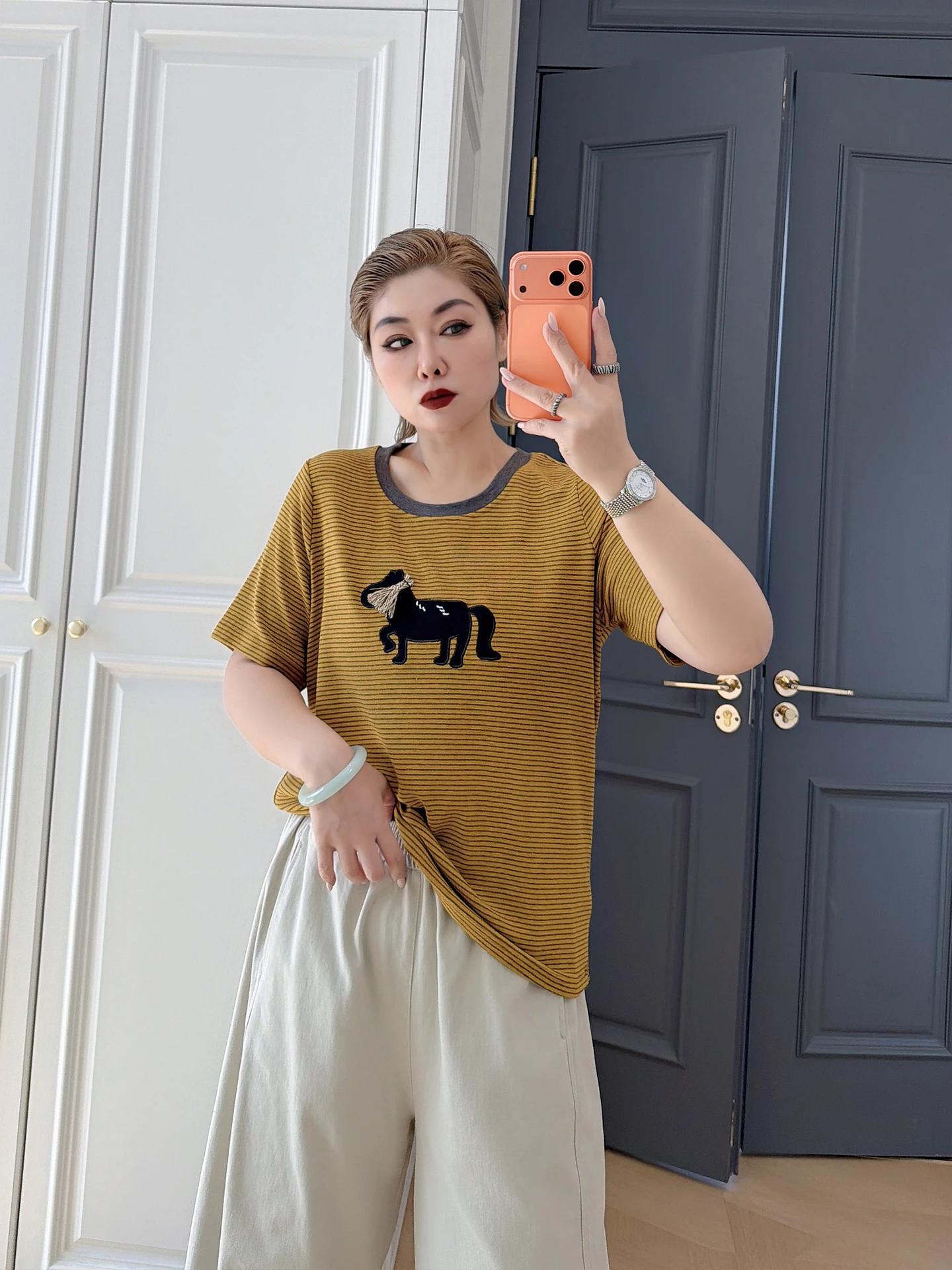 

Свободная футболка в полоску с коротким рукавом и круглым вырезом, больших размеров, женская, в корейском стиле, повседневный топ для создания молодежного образа, с цветовыми блоками