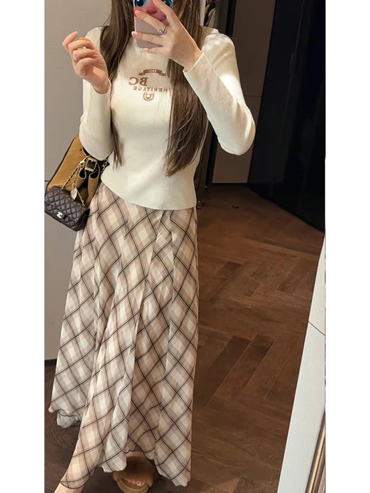 

Mimius Women's Long Sve round Ne Knitted Base irt Embroidery Heavy Work Slim Fit Cotton Wool Viscose Blend Top