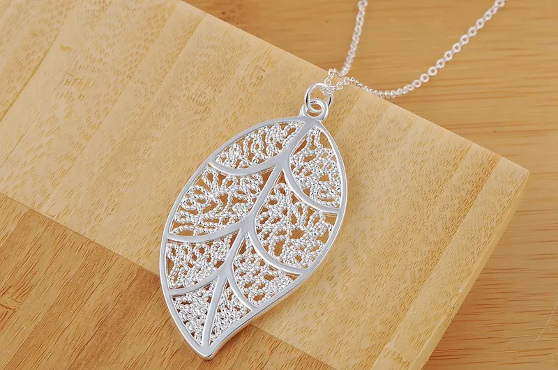 Hot Charm 925 Sterling Silver Leaf Pattern Pendant Necklace For Women 18 Inches Gift Top Quality Party Wedding Jewelry