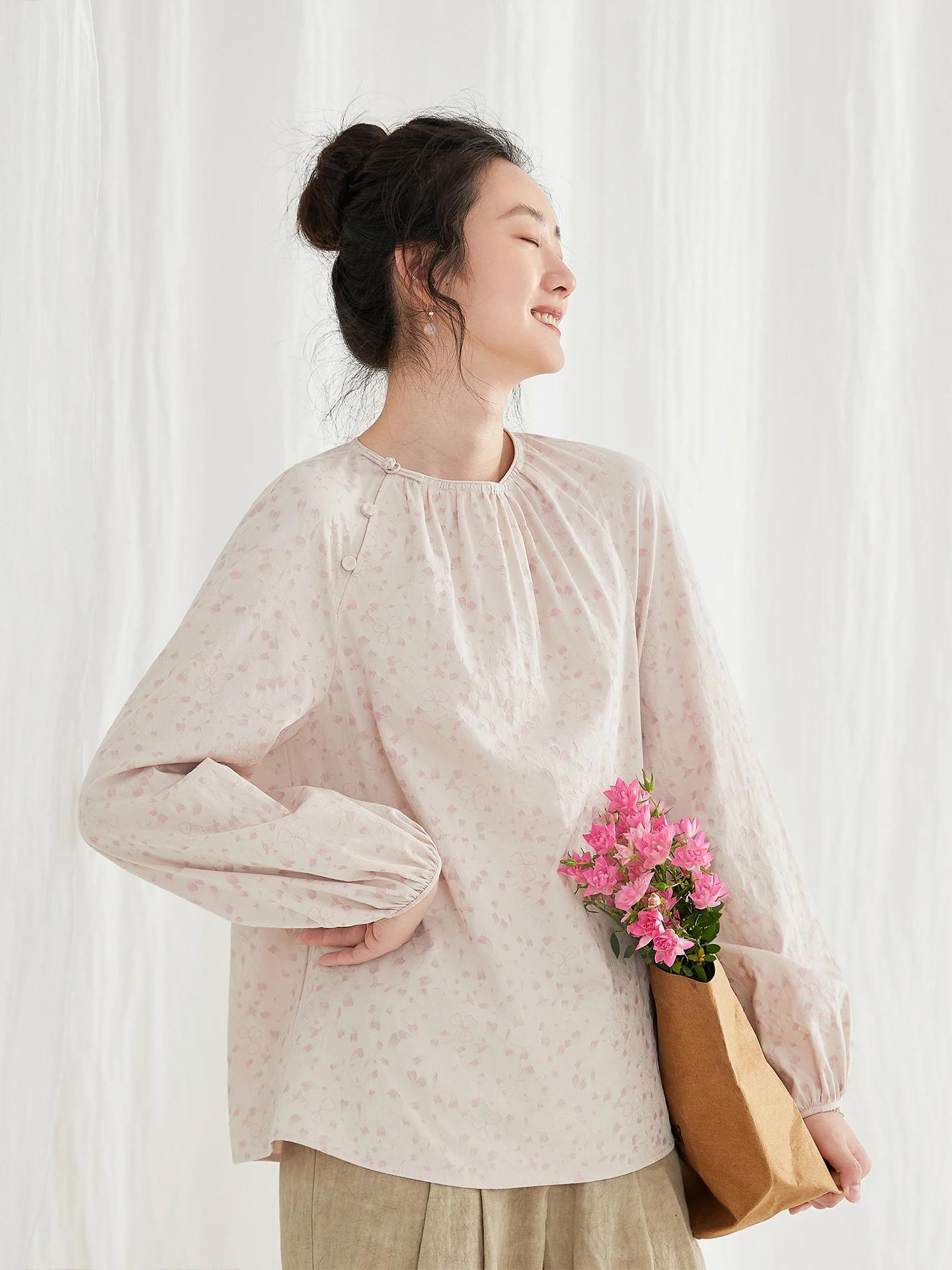 

Ruyi Embroidered Long Sleeve round Neck Cotton Blend Floral Print Traditional Chinese Style Women's Spring Summer Shirt