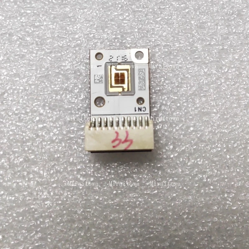 オリジナルで新品です。-ナッツシェルのために。-イマックス。-クールなletv。-マイクロマック。-ファイア・ルー。-led三色光源を搭載したプロジェクター。