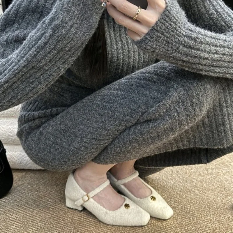 شتاء جديد بكعب المشمش 2025 جديد مع تنورة لطيف الفرنسية ماري جين حذا فردي للسيدات #1