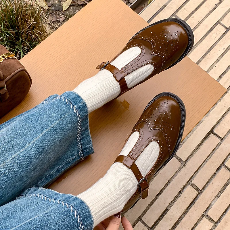 

2025 Spring Brown cowhide Mary Jane shoes round toe Hollow T-buckle Middle heel Pumps large size Single shoe