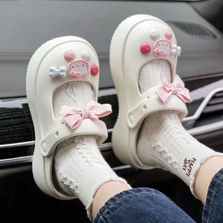 Mary Jane slippers for women's summer outdoor wear, anti slip soft thick soled perforated shoes, Hello Kitty half drag sandals