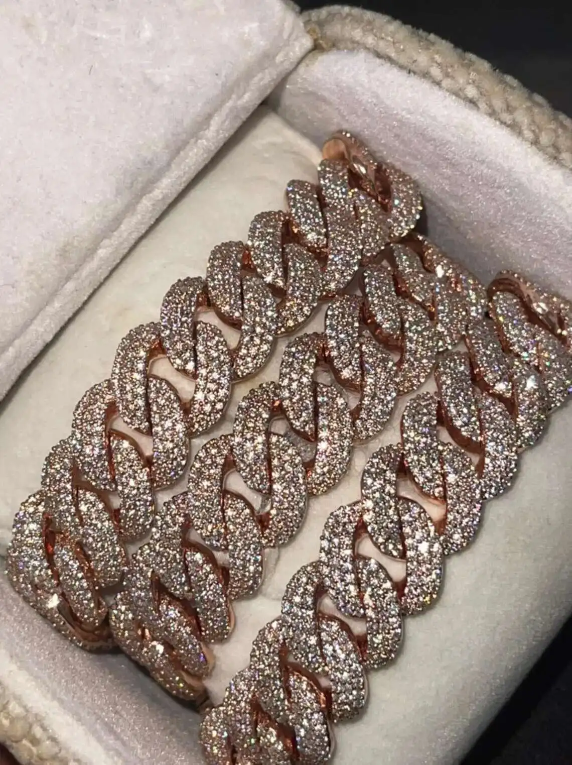 

Custom Made 12mm Cuban Chain Round Honeycomb Setting 925 Silver Vvs Moissanite Hip Hop Cuban Chain Necklace