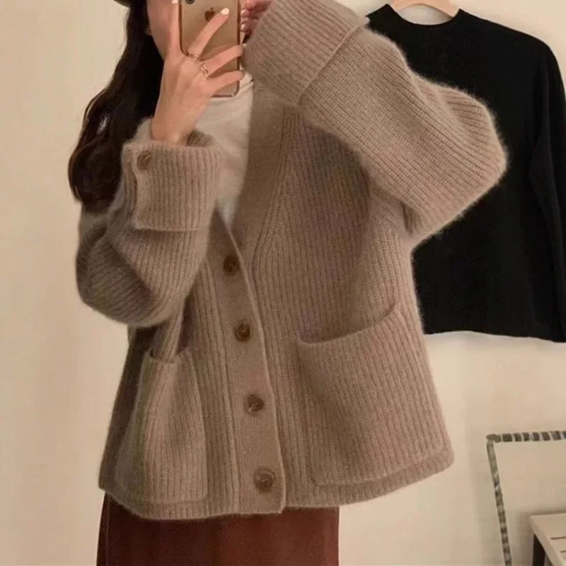 

Loose Knitted V-Neck Women's Soft Milk Sweater Korean Style Autumn Winter Fashion Casual Sweet Style Outerwear Cardigan