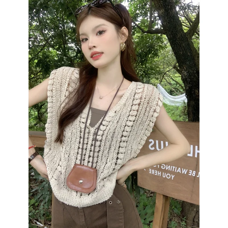 Hollow Crocheted Sleeveless Knitwear Women's Clothing 2024 Summer Korean Style Thin Outer Match Bandage Dress Design Short Top