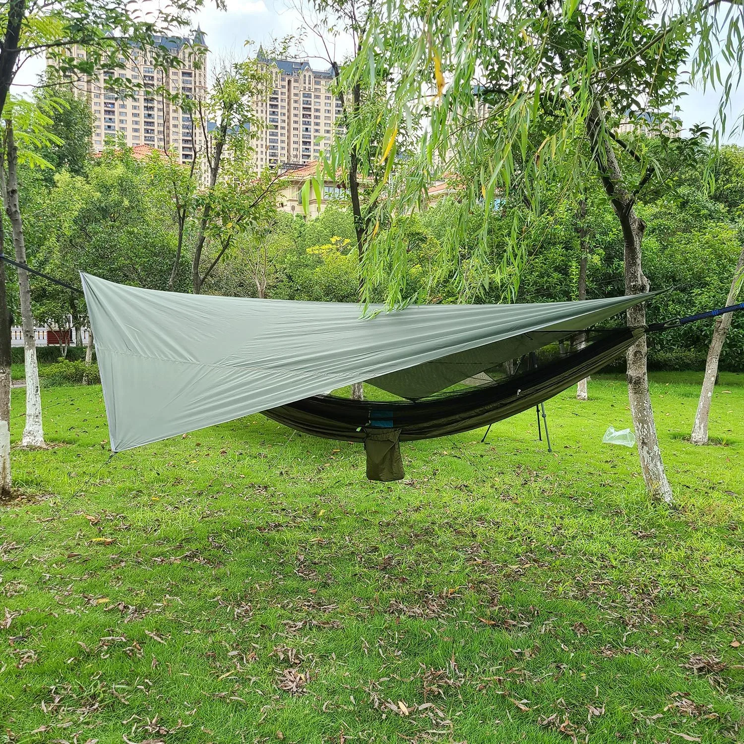 Outdoor Canopy 210T Diamond Shaped Sunshade Multi Functional Camping Picnic Hiking Camping Equipment Beach Moisture-proof Mat