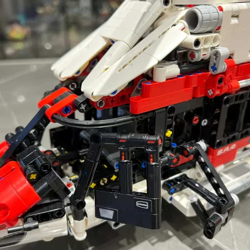 42145 Technical Airbus H175 Rescue Helicopter Model Assembly Model Gift 2001PCS Brick Children's Educational Toy