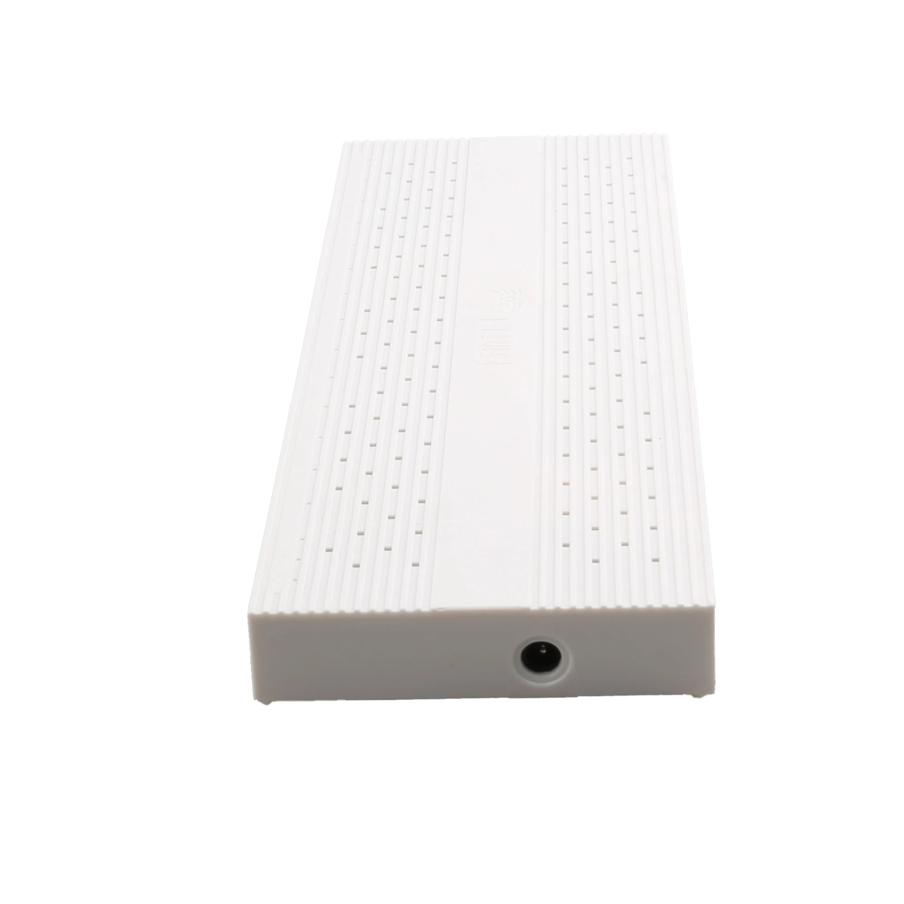 Switch Ethernet Gigabit 16-Port 10/100M Tanpa Manajemen dengan RJ45 Auto-Negotiation dan Casing Plastik