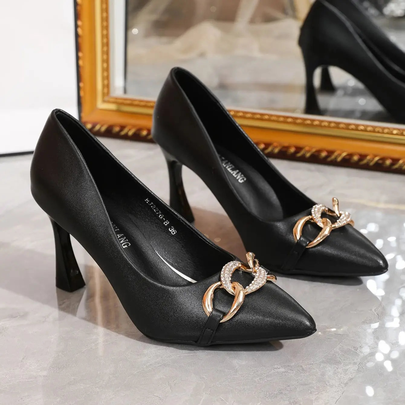 Fashion high-heeled and shallow-mouthed fashion single shoes with pointy buckle