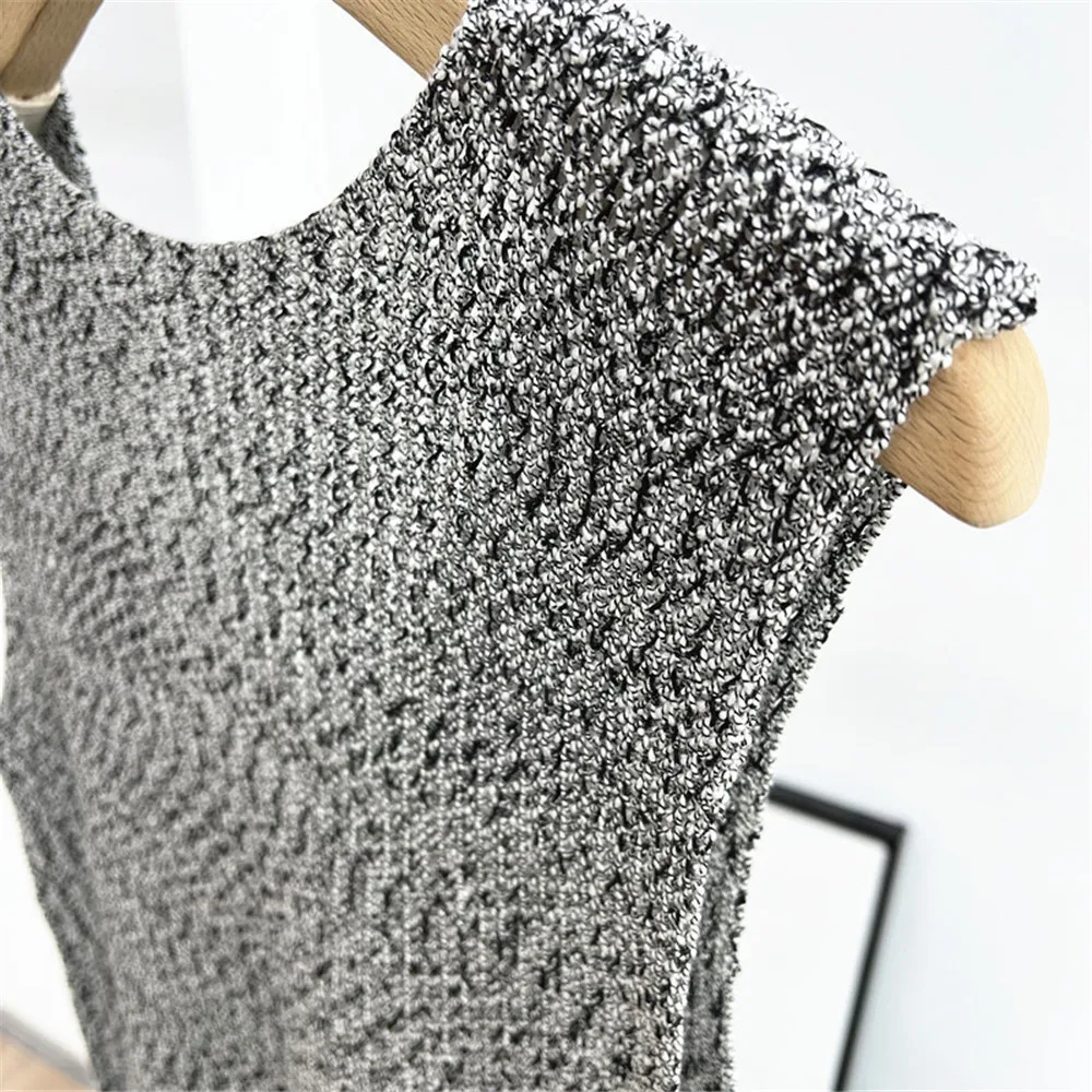 Women's 25 Summer New Cardigan V-neck Sleeveless Single Breasted Straight Tube Slim Knit Mixed Color Vest
