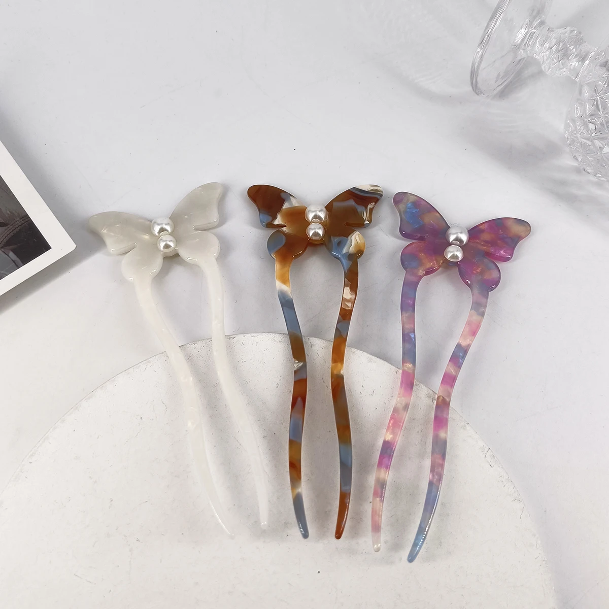 New Style Butterfly Pearl Acetate Hairpin Hair Sticks for Women Girls Vintage Sweet U-shaped Hair Clasp Updo Headdress