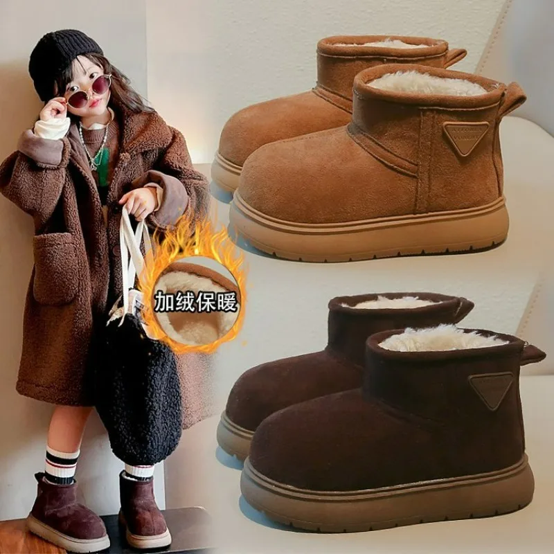 

2025 Children's Fleece Thickened Snow Boots Winter New Girls Solid Color Fashion Versatile Fur Integrated Short Boots