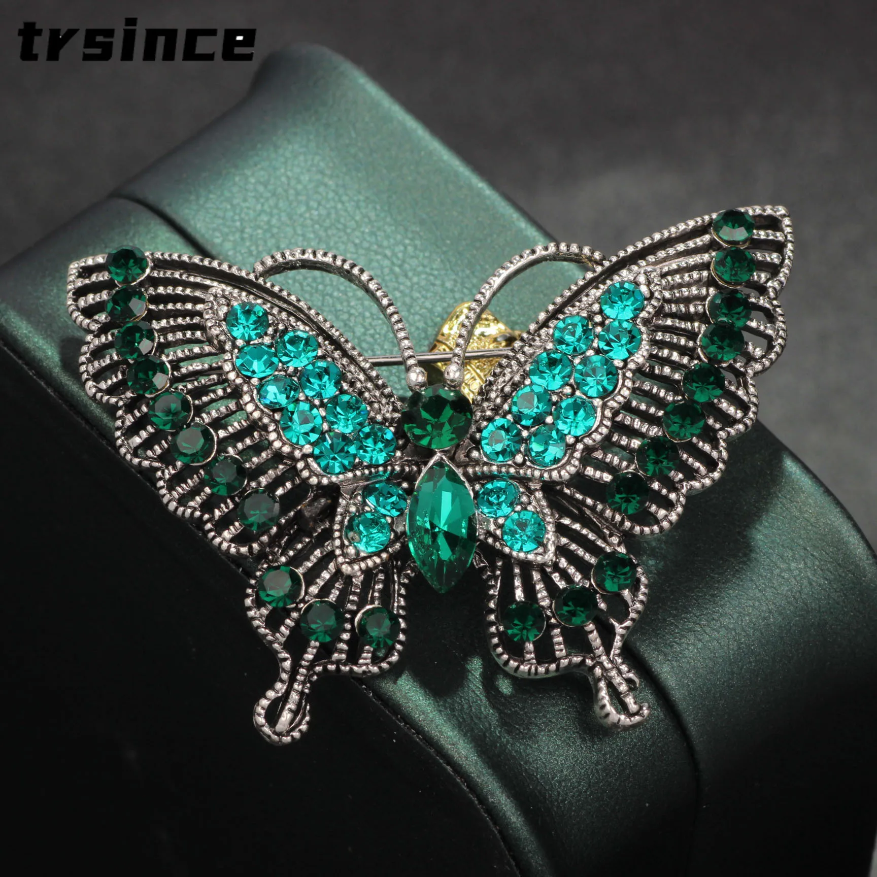 Senior Ladies Niche Crystal Green Butterfly Brooch Fashion Rhinestone Corsage Suit Suit Decorated Women